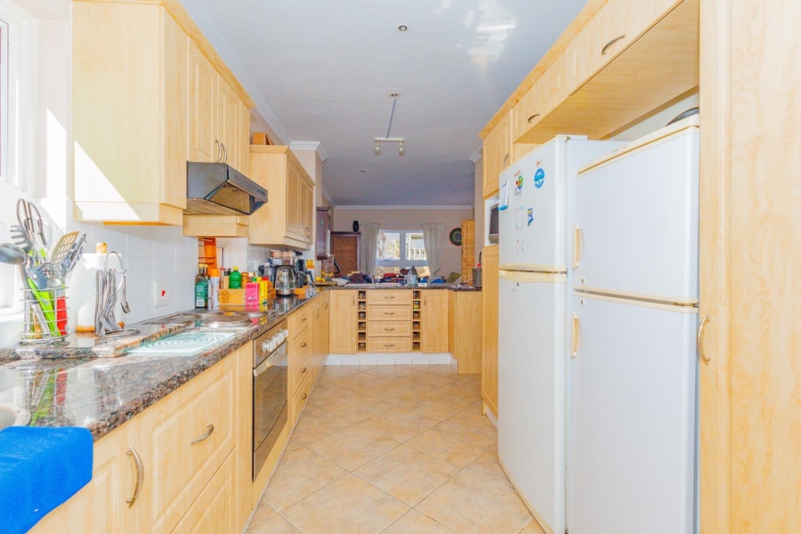 To Let 3 Bedroom Property for Rent in Northshore Western Cape